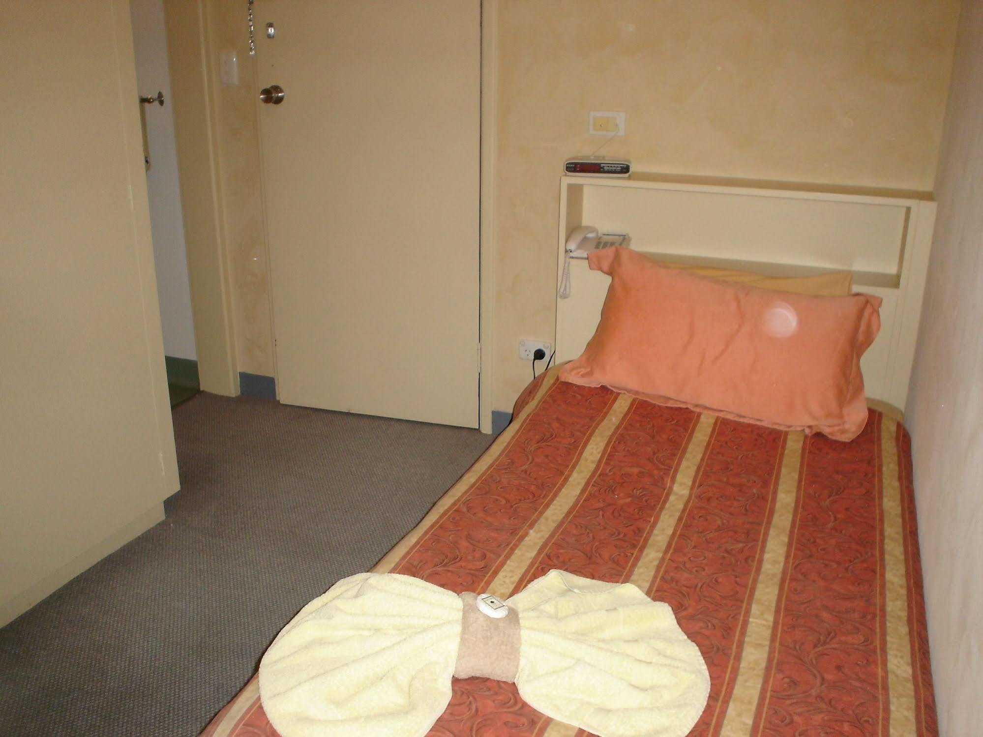 The Lighthouse Hotel Ulverstone Extérieur photo