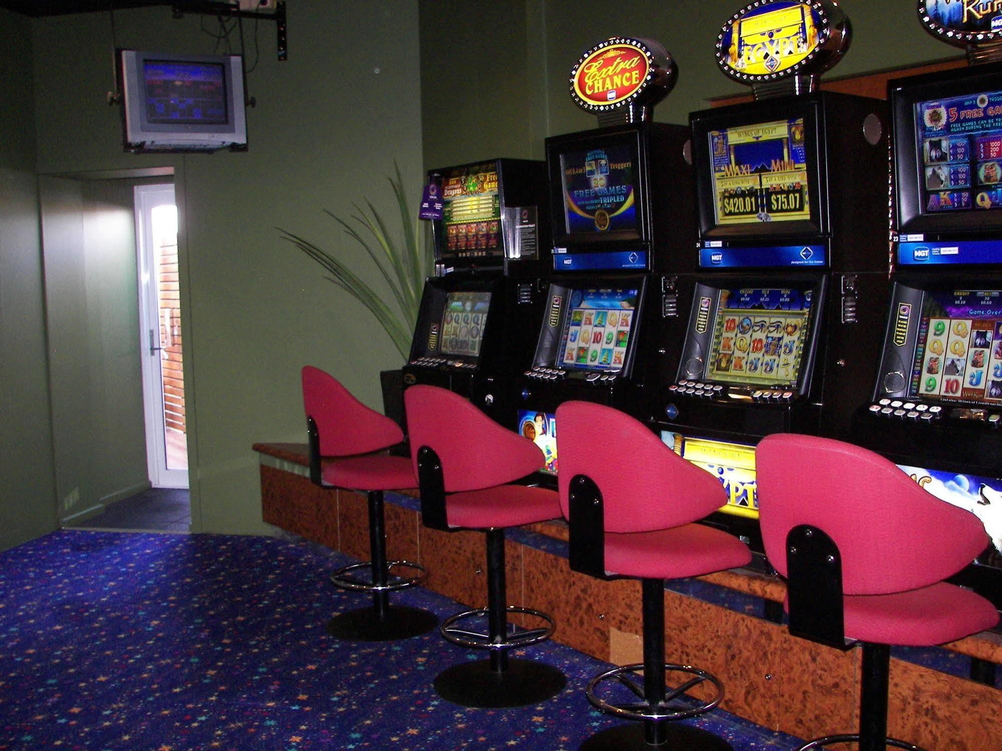 The Lighthouse Hotel Ulverstone Extérieur photo