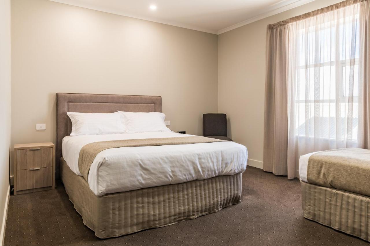 The Lighthouse Hotel Ulverstone Extérieur photo